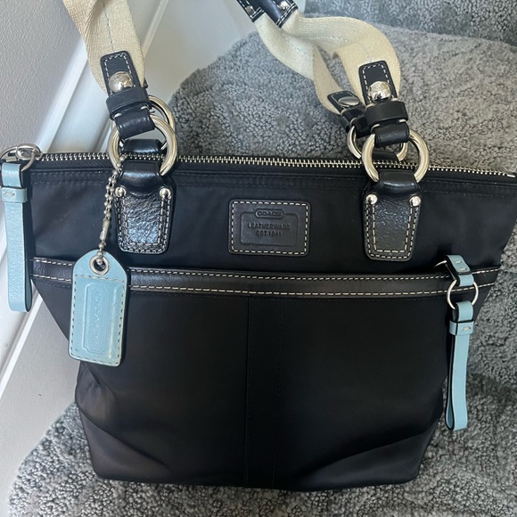 Excellent condition Coach tote bag - Picture 9 of 12